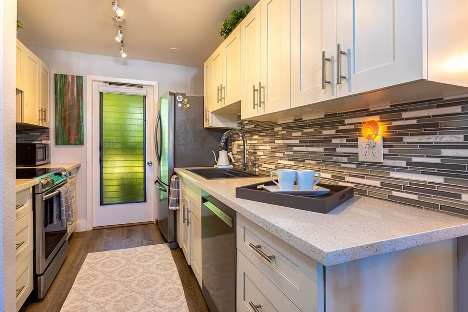 The chef in the family is sure to enjoy this beautiful kitchen! 