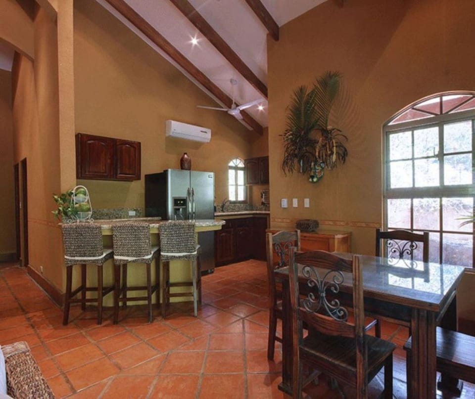 Air conditioning, full furnished & Wifi