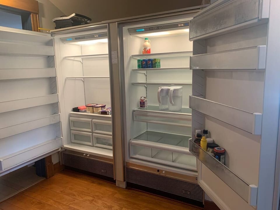 Subzero fridge & freezer large enough to host your family reunion!