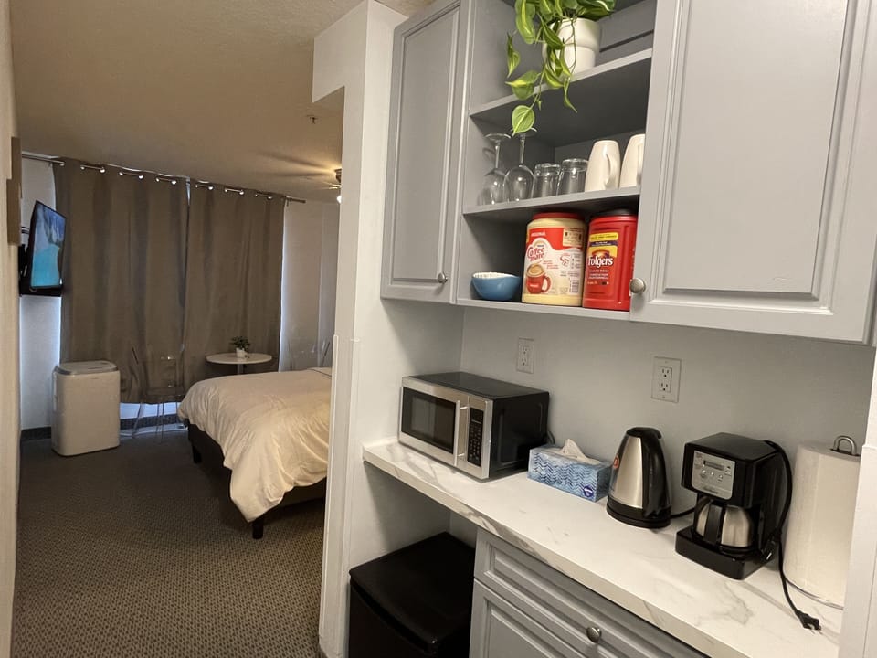 Dry Bar-no kitchen, with Microwave, Kettle, Coffee Maker, Coffee, Coffee Mate