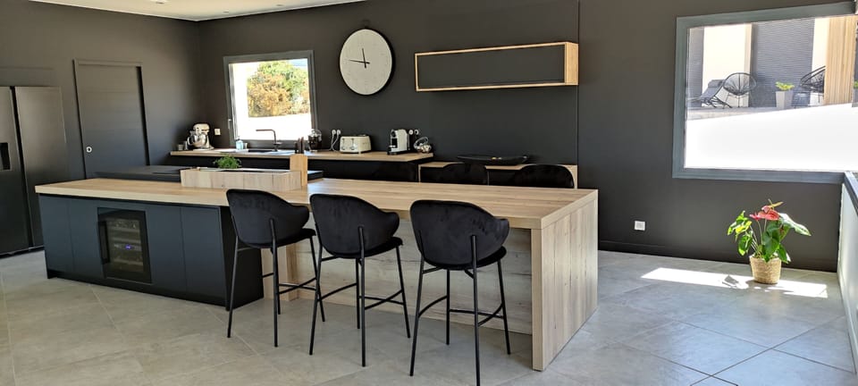 Modern villa, between Porticcio and Isolella, with private pool for 8 people Villa in Corsica