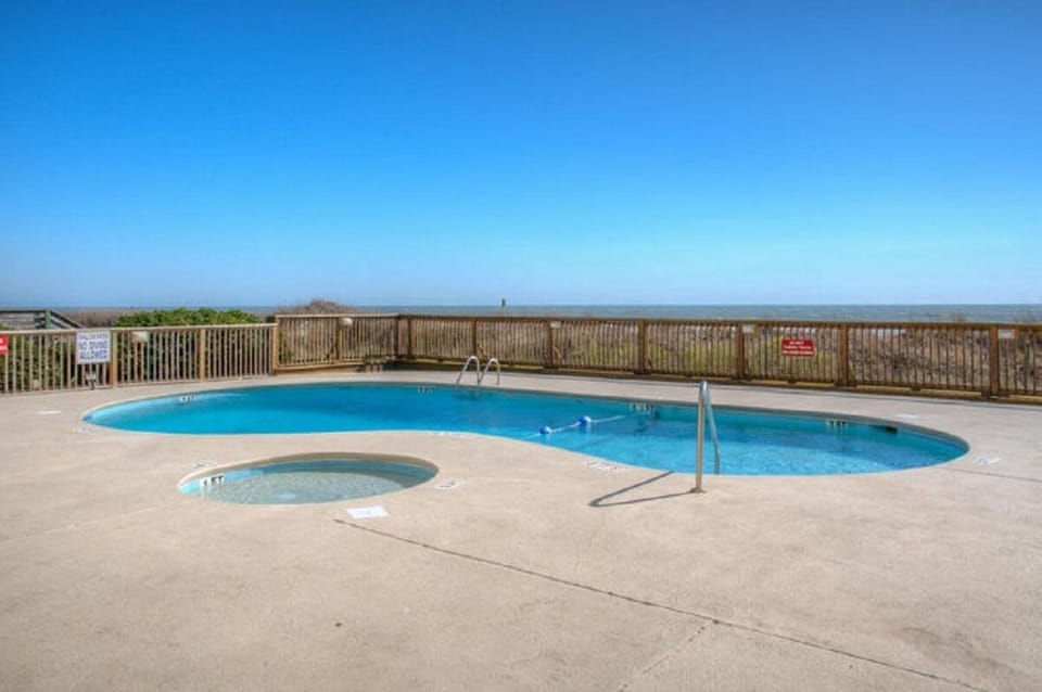 Enjoy an evening dip in this sparkling pool!