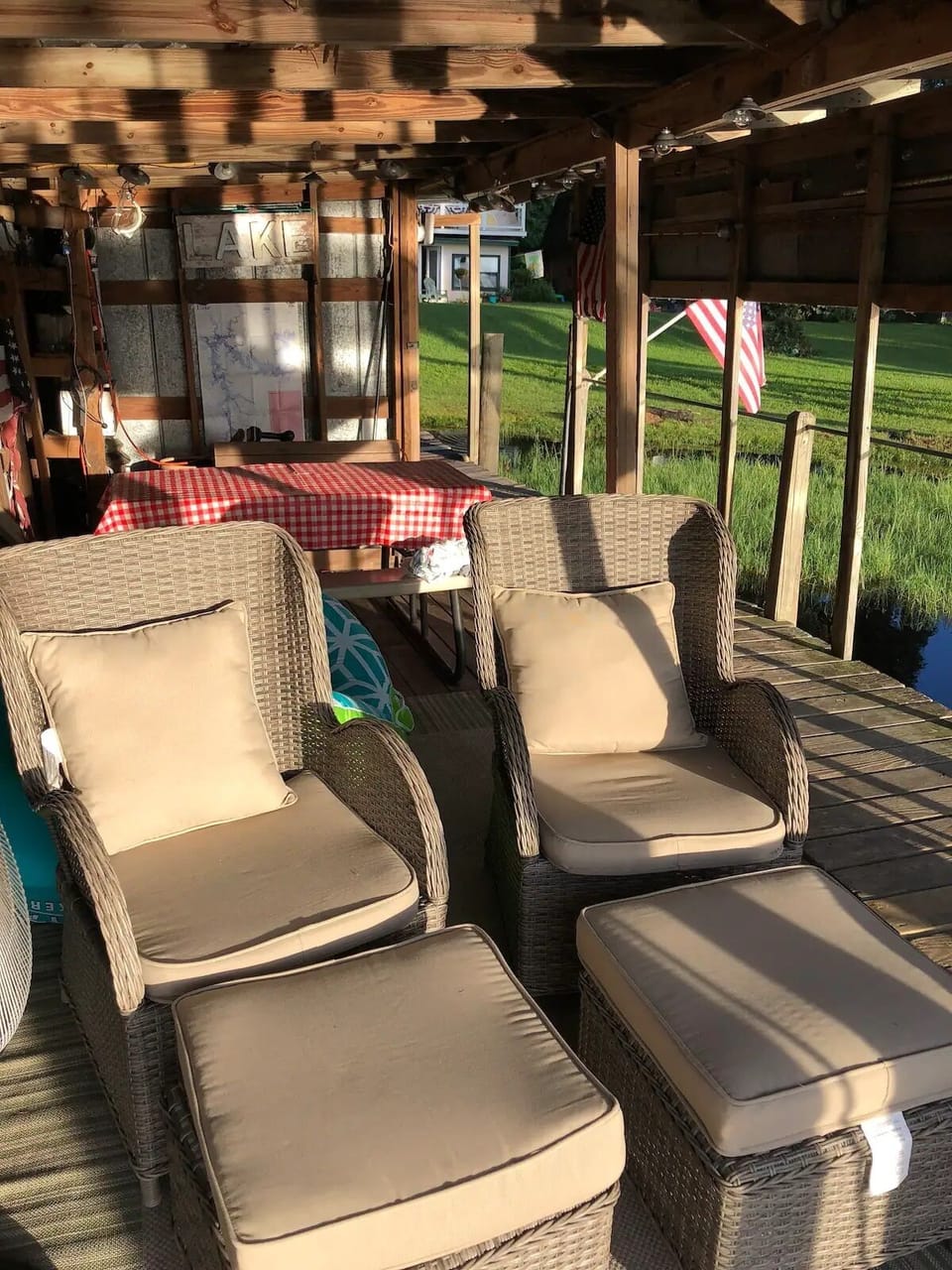 Covered dock area