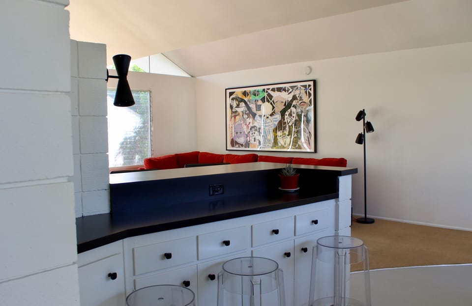 Kitchen/Bar