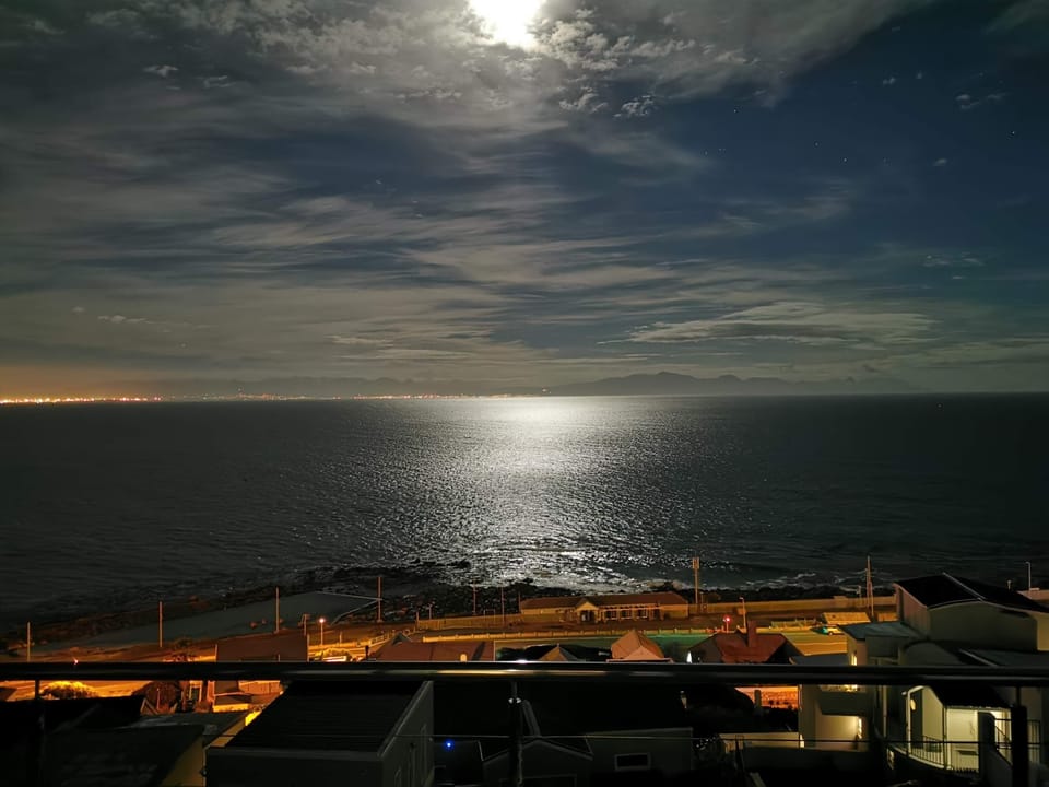 Beach/ocean view
