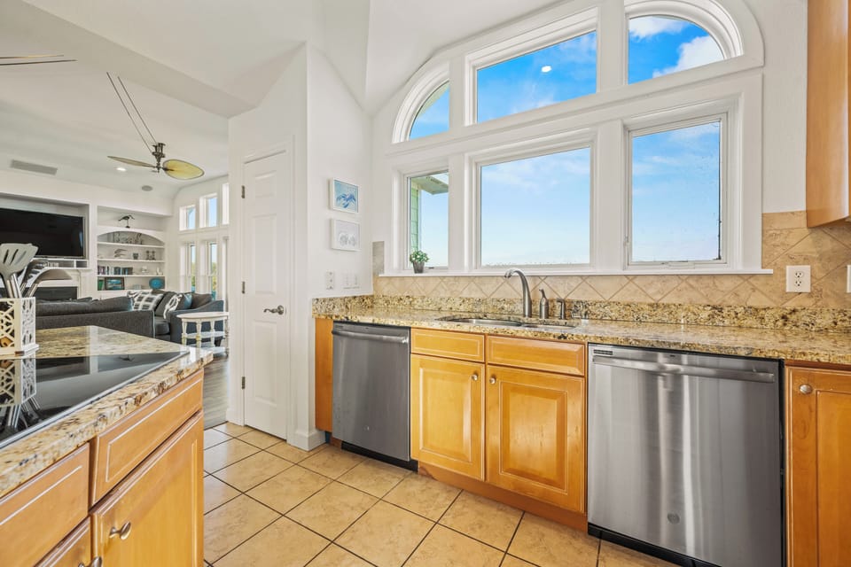 Kitchen - Top Level