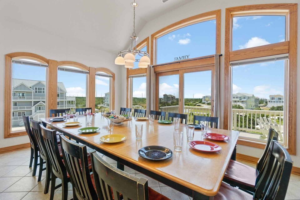 Generously sized dining table with stunning scenic views.