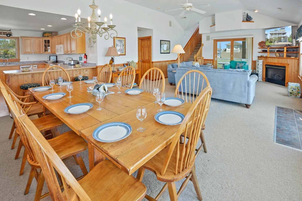 Surf-or-Sound-Realty-966-Corey's-Heaven-Dining-1