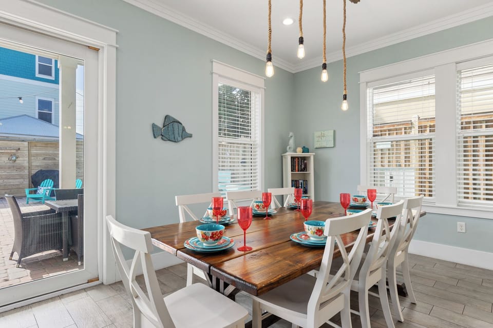 1st Floor Dining Area