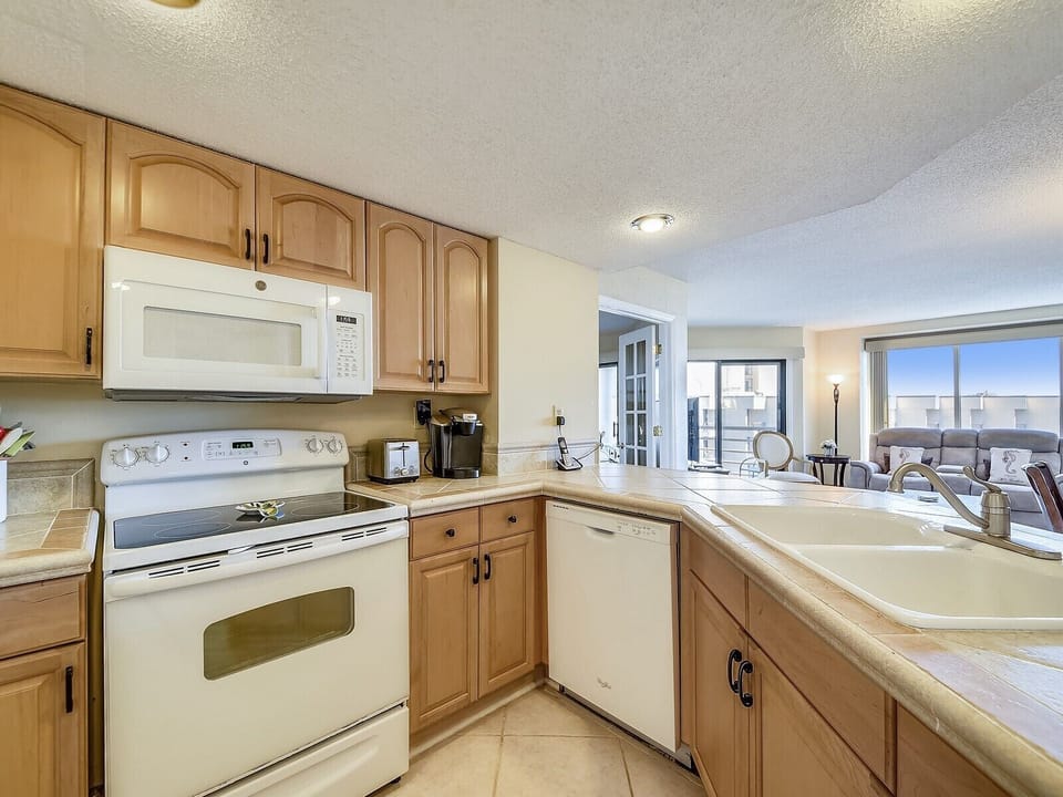 Kitchen at 1510 Villamare