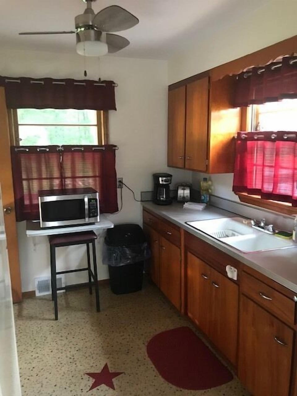 Kitchen - cookware, toaster, automatic coffee pot, stove, fridge, microwave 