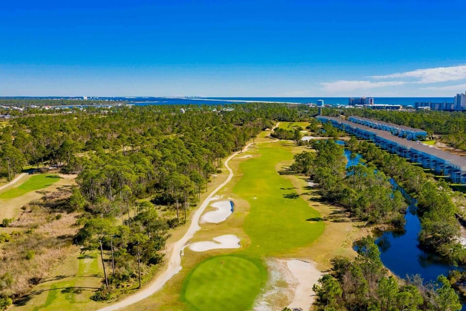 18 hole Arnold Palmer championship golf course 