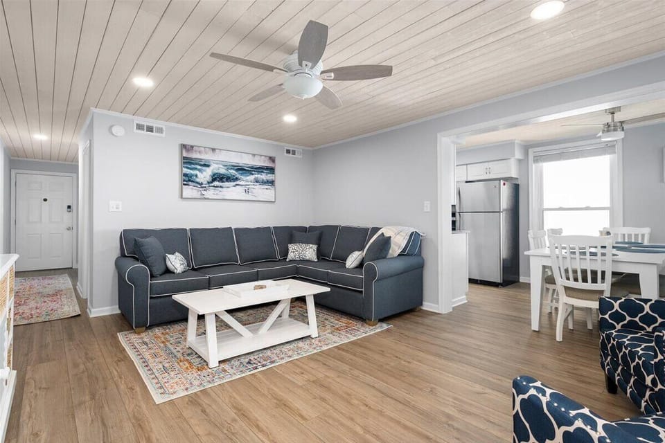 Front Room with queen sleeper sofa