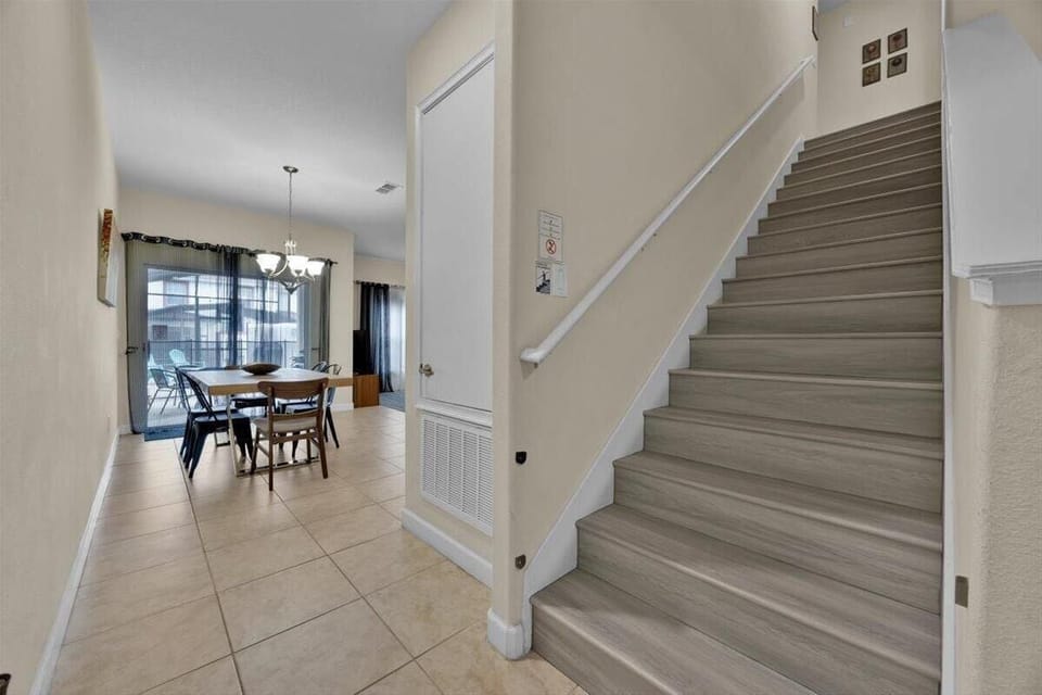 Stairs to 2nd Floor