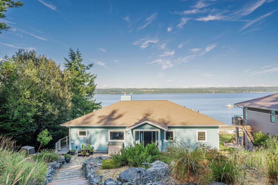 Front of the house as you arrive 