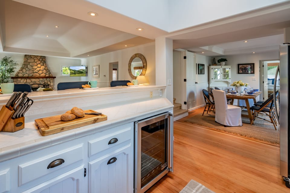 Kitchen Counter to Dining.