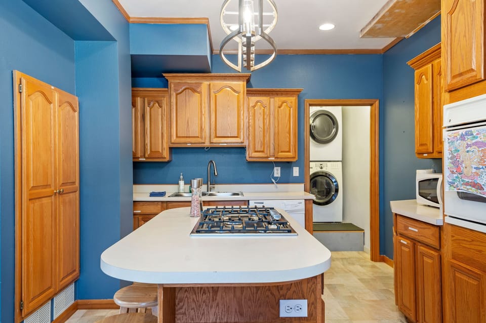 Kitchen and Laundry