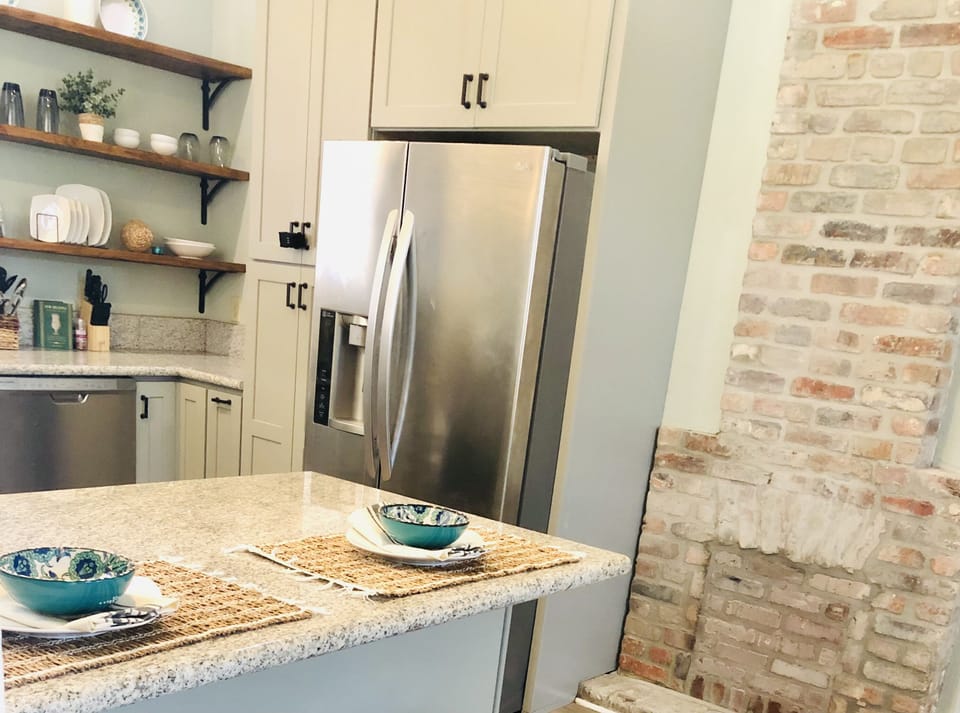 Full kitchen