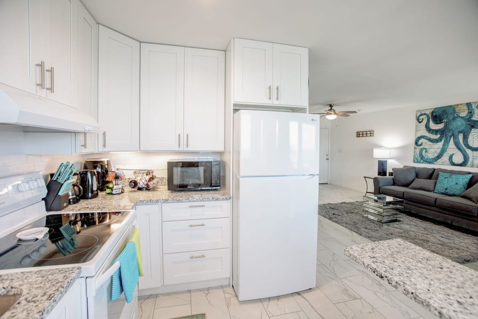 fully equipped kitchen