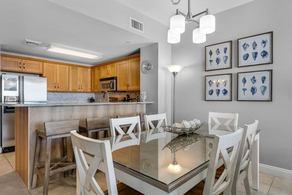 Dining table seating