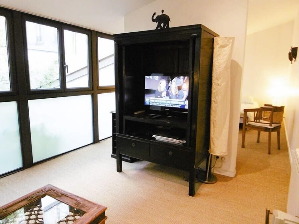living room CityCosy Paris, Loft Architecte Baron