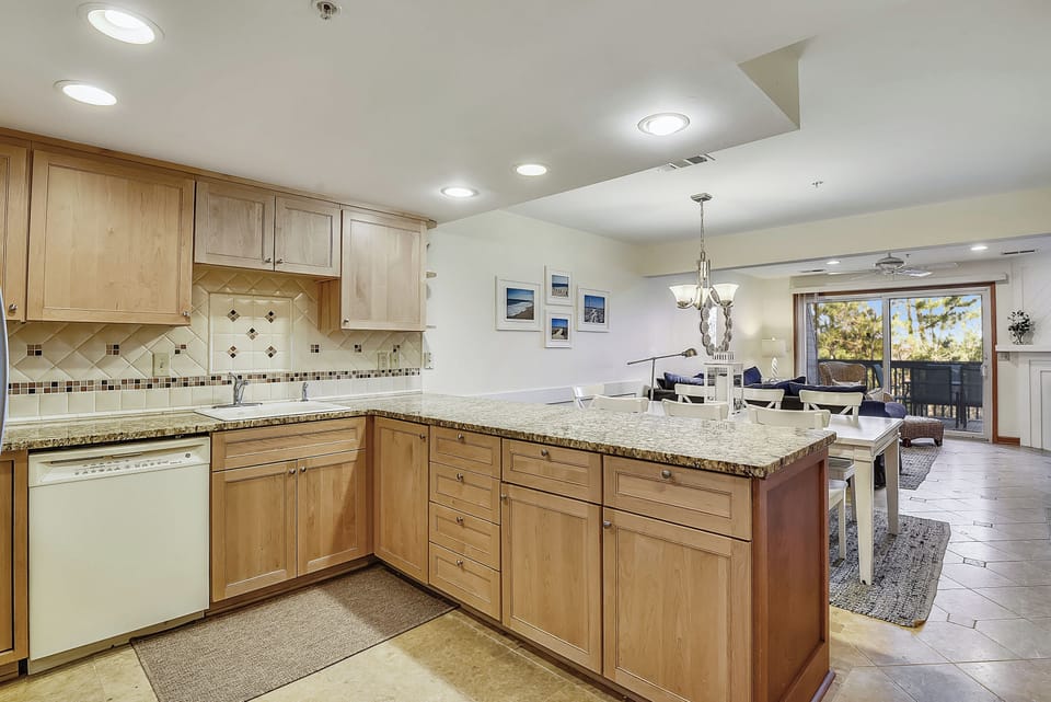 Main Level,Kitchen,