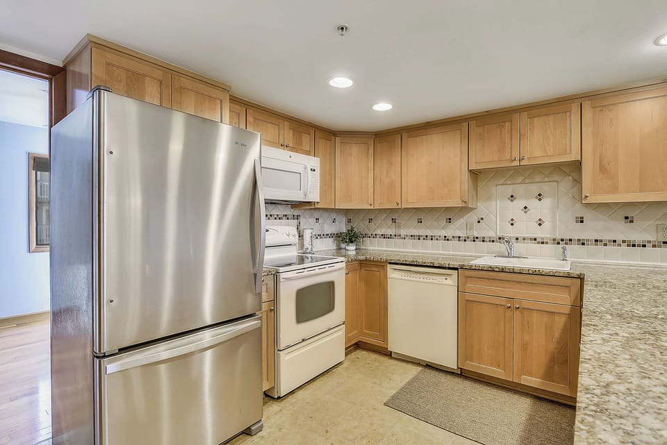 Main Level,Kitchen,