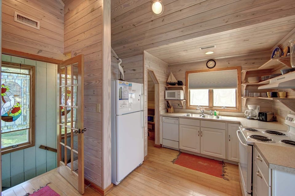 Entrance Kitchen