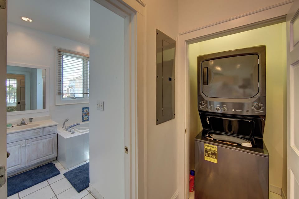 Downstairs Full Bath Laundry Closet