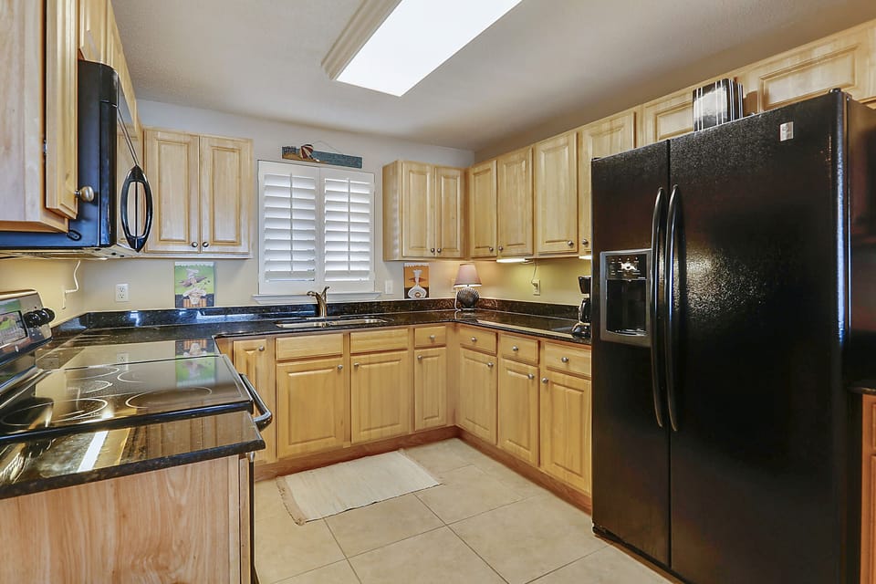 Fully Stocked Kitchen