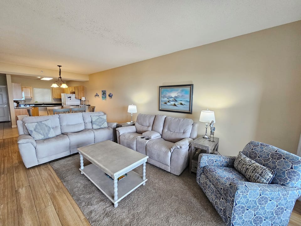 Living Area w/New Reclining Sofas