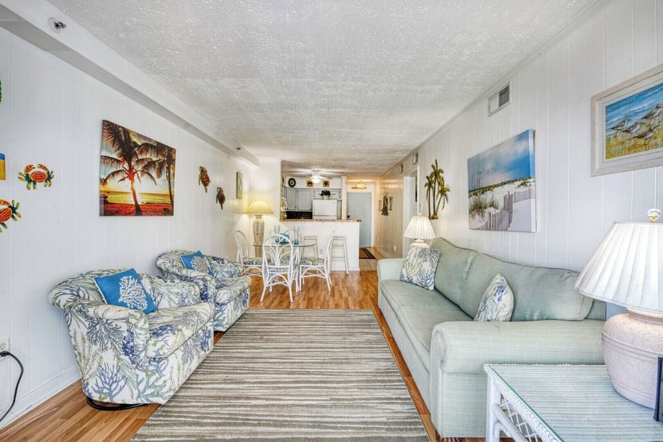 Beach House 212