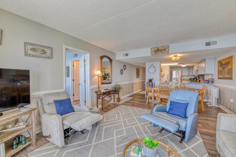 Horizon East Penthouse C