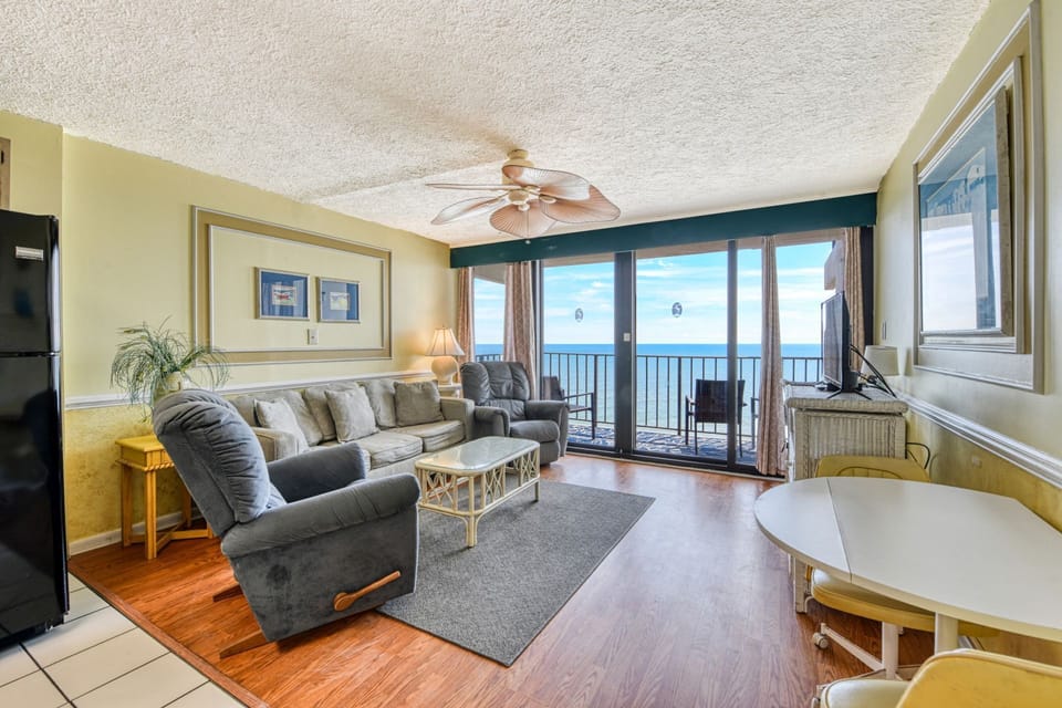 Royal Garden Resort 1211