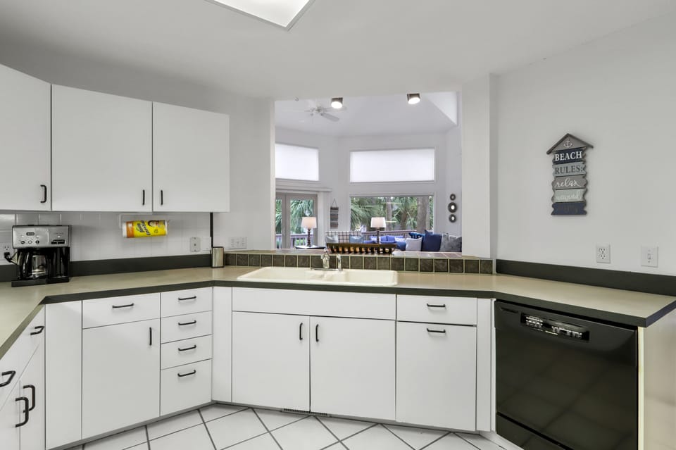 Fully equipped for all of your cooking & entertaining needs!