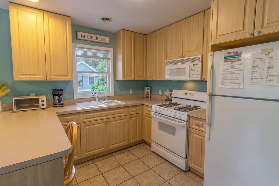 Main Level | Kitchen