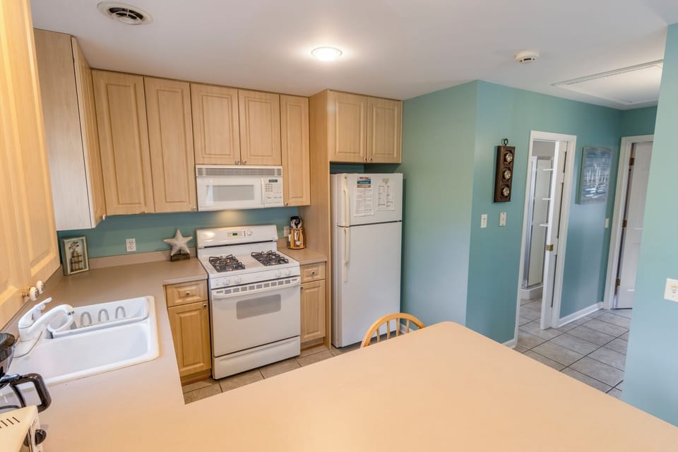 Main Level | Kitchen