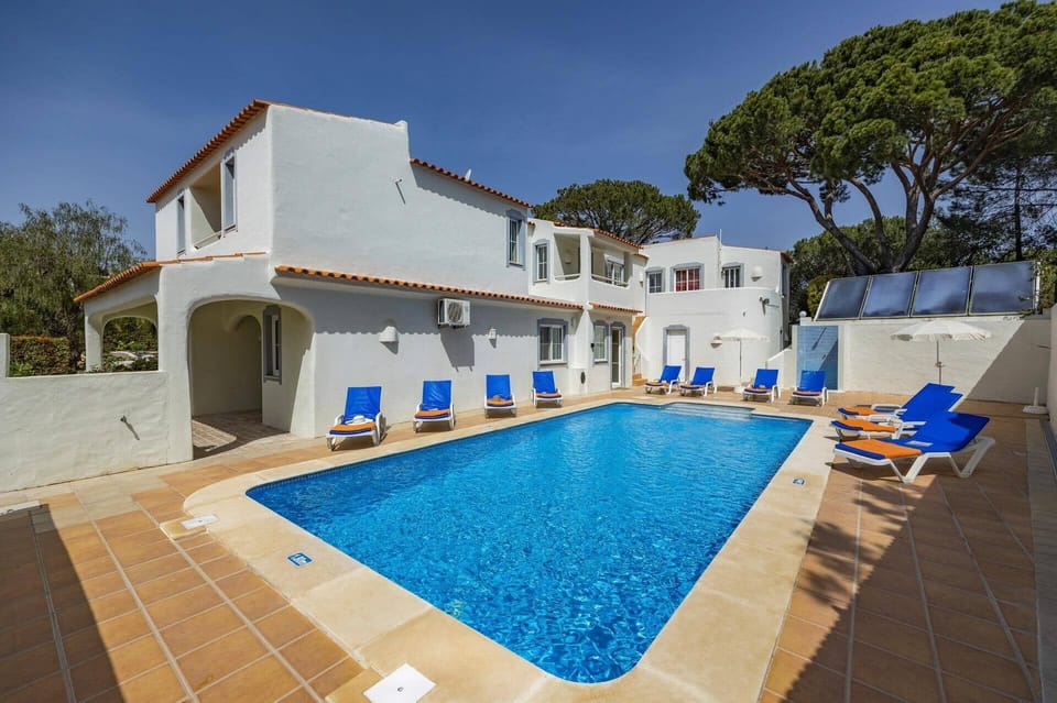 Villa Canas image
