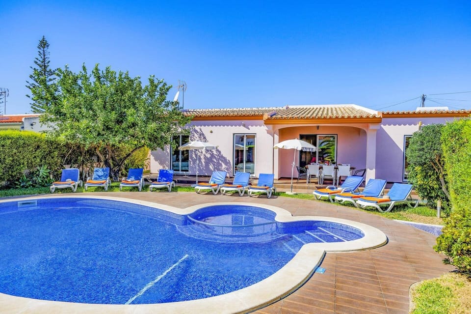 Villa Bolina image