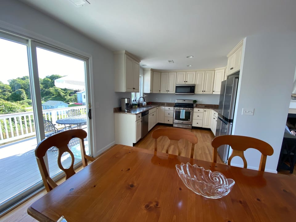 Dinning room looking into the kitchen