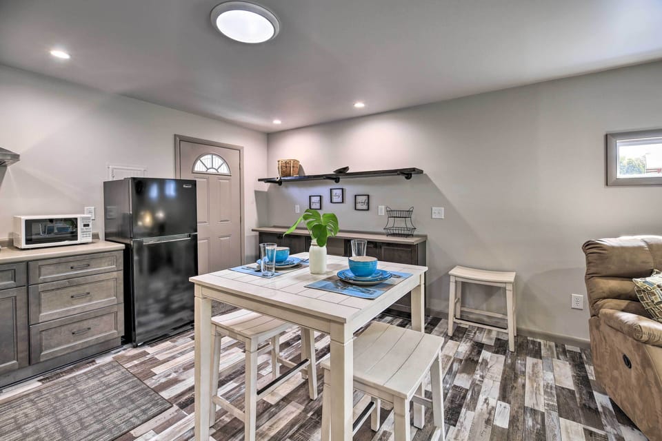 Dining Space | Dishware & Flatware