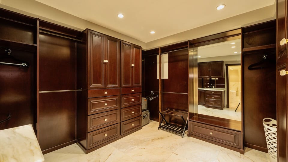 The master bedroom also has it's own dressing room...