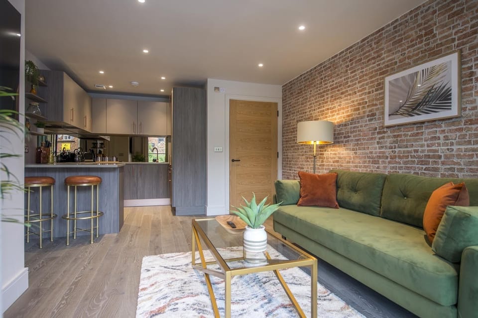 Living Room / Lounge