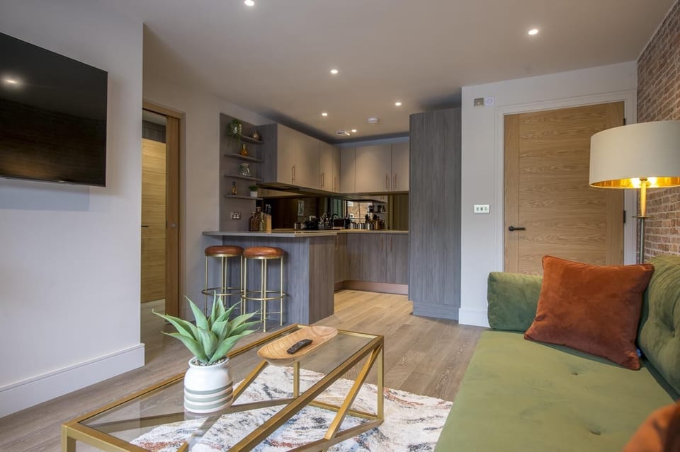 Living Room / Lounge