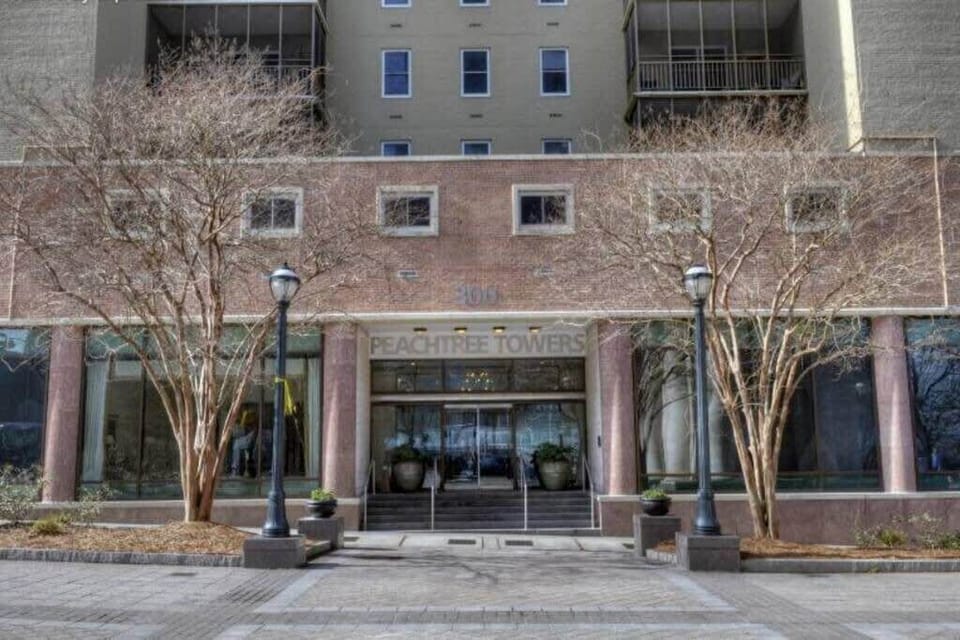 Peachtree Tower building