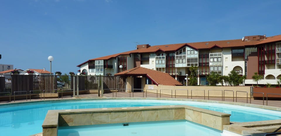 apartments shared pool
