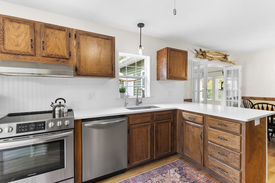 Kitchen - Penninsula Seating