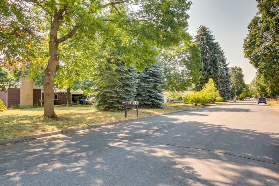 Neighborhood | Street Parking