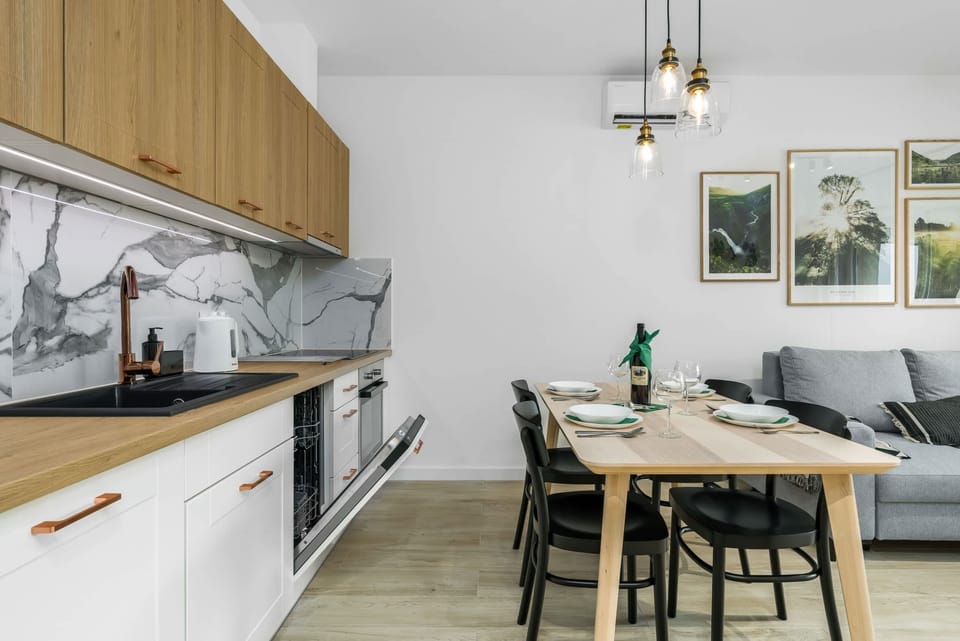 Fully equipped kitchenette and dining area.