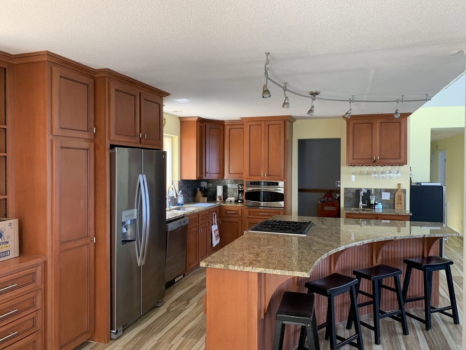 kitchen island and amenities